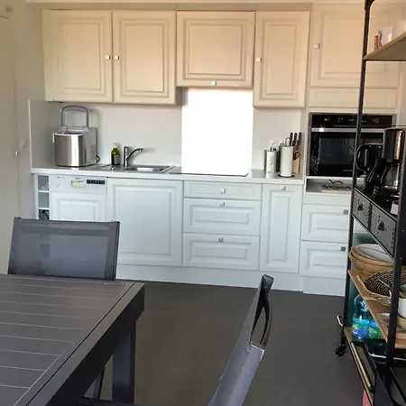 Appartement Rénové,climatisé,plage A Pied *
